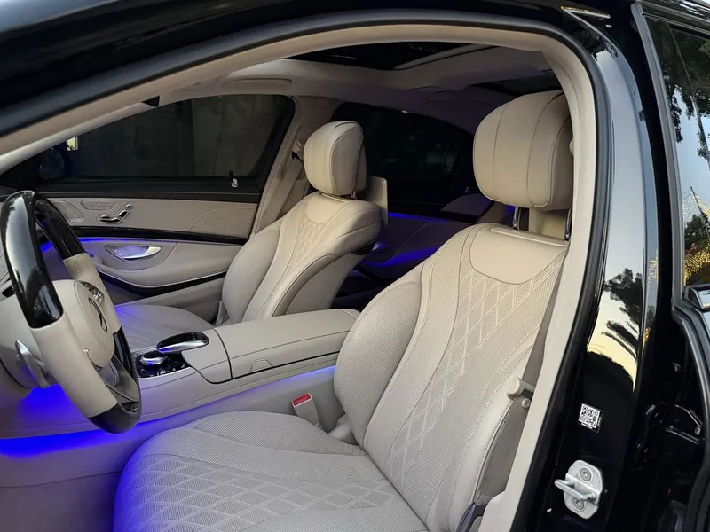 Mercedes Benz W222 S560 Long 6