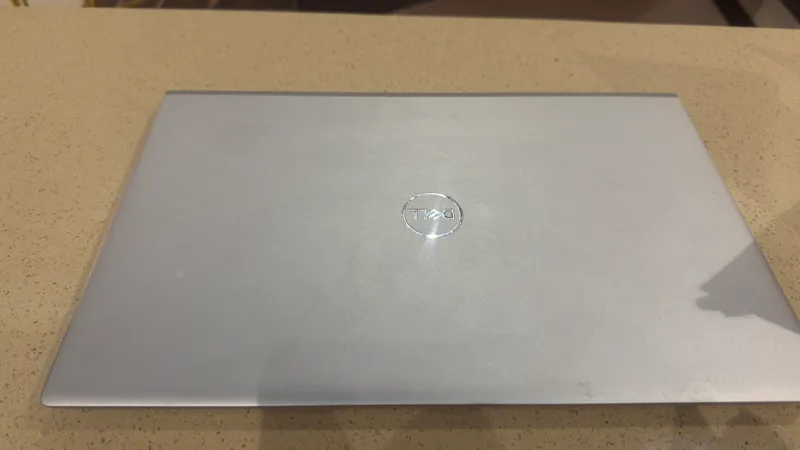 Dell Inspiron 5502 noutbuk 7 Dell Inspiron 5502 noutbuk 7