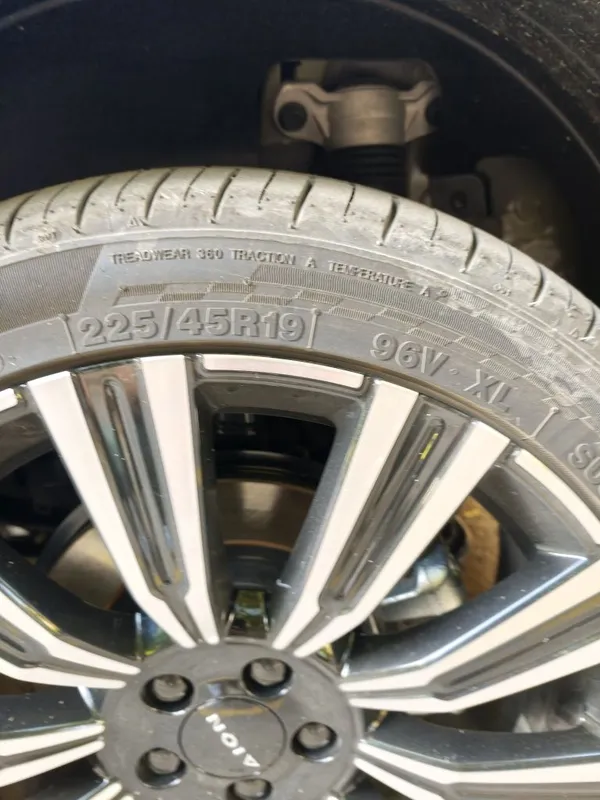 225 45 R19 shina probeg 2000km 3 225 45 R19 shina probeg 2000km 3