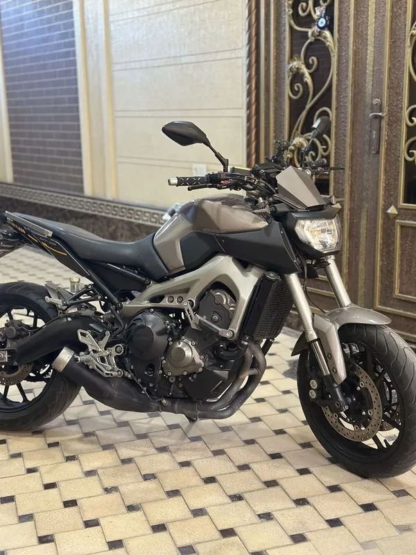 Мотоцикл Yamaha MT-09 1 Мотоцикл Yamaha MT-09 1