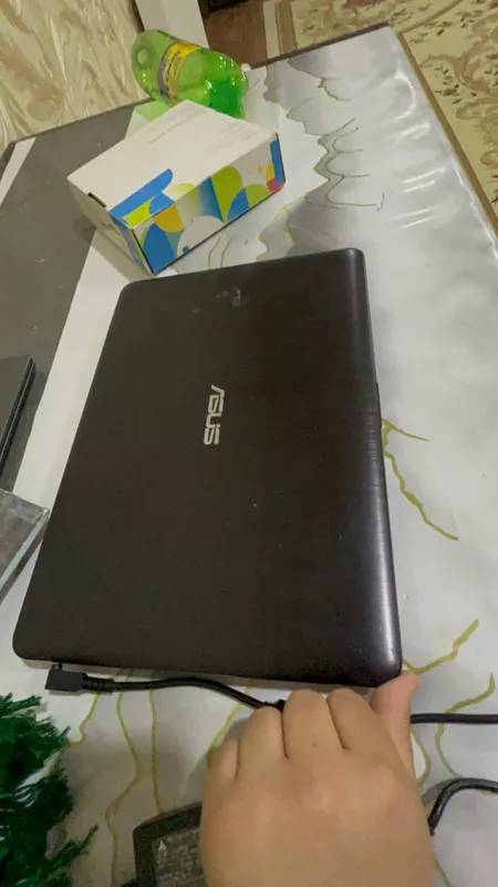Asus x441u noutbuk 2 Asus x441u noutbuk 2
