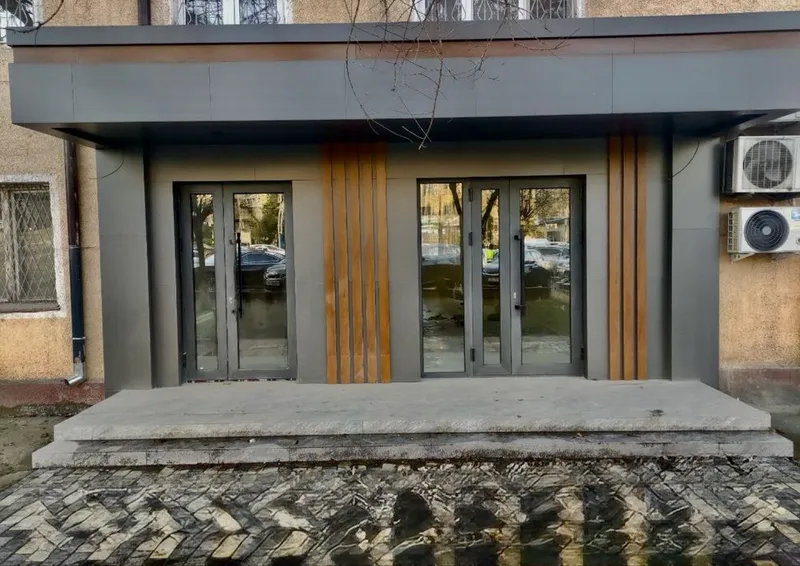 Своё помещение на метро Буюк Ипак йули