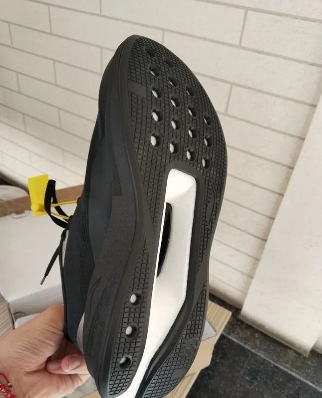Оригинальные кроссовки Lining 4 Оригинальные кроссовки Lining 4