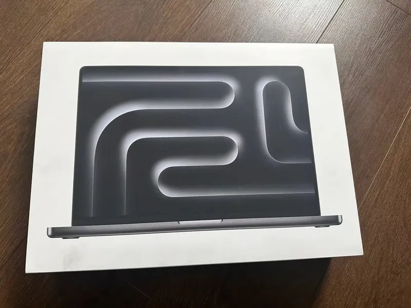 MacBook Pro 16 дюймов M3 Max 36 ГБ / 1 ТБ SSD