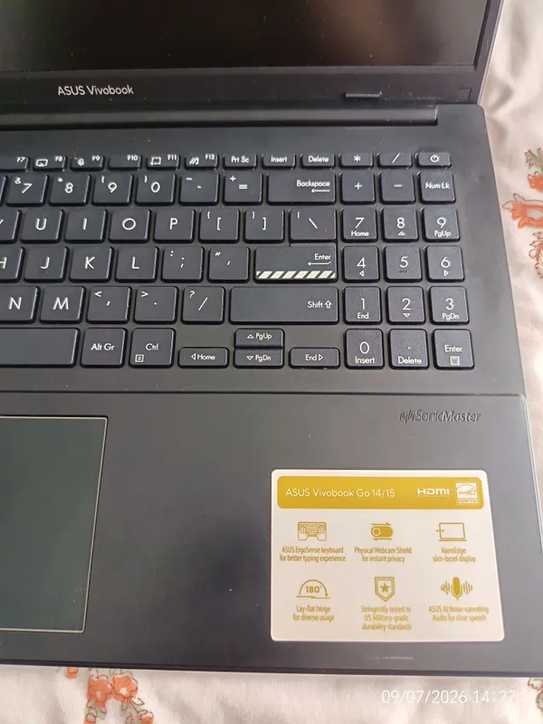 ASUS vivobok 4 ASUS vivobok 4