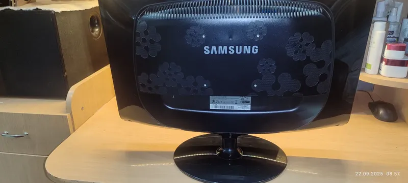 Монитор Samsung 22" — фото 2