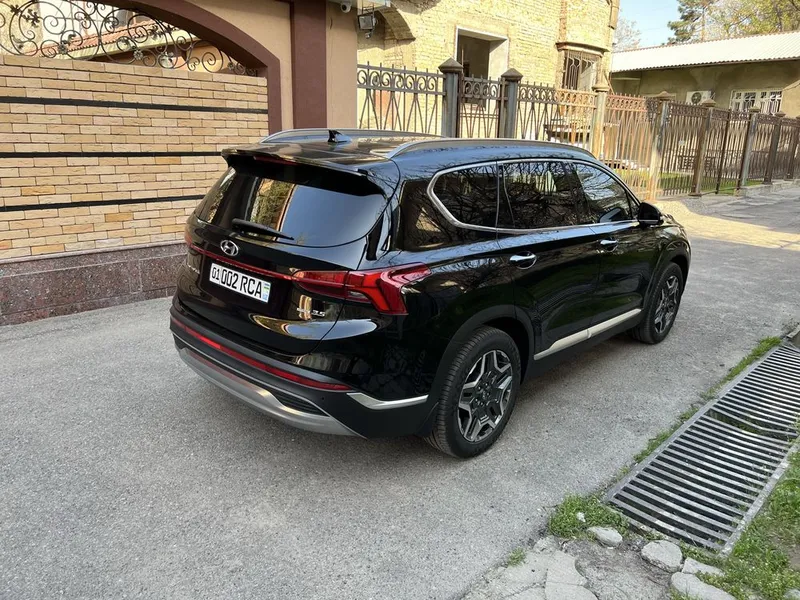 Продам Hyundai Santa Fe 3,5L Full options, 2021 год, 23.000 пробег — фото 1