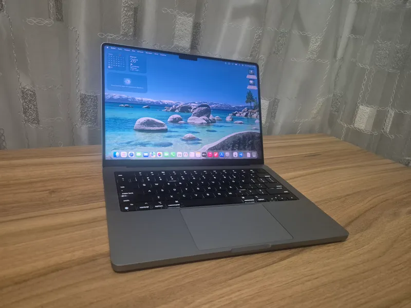 MacBook Pro 2023 M2 Pro 1