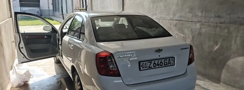 Lacceti chevrolet 3