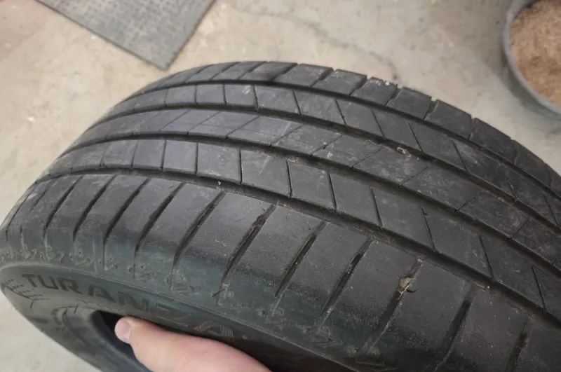 Шины Bridgestone. 215/55/R17 5 Шины Bridgestone. 215/55/R17 5