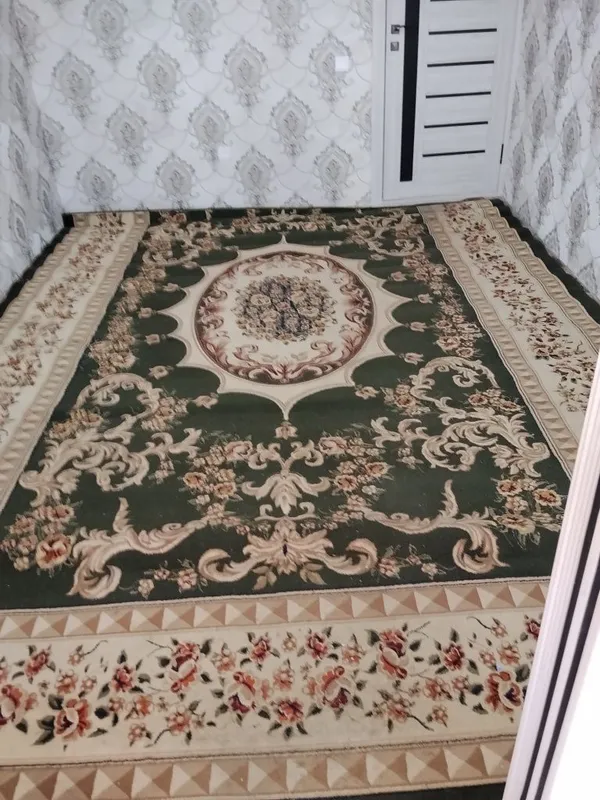 Gilamlar sotiladi. 3