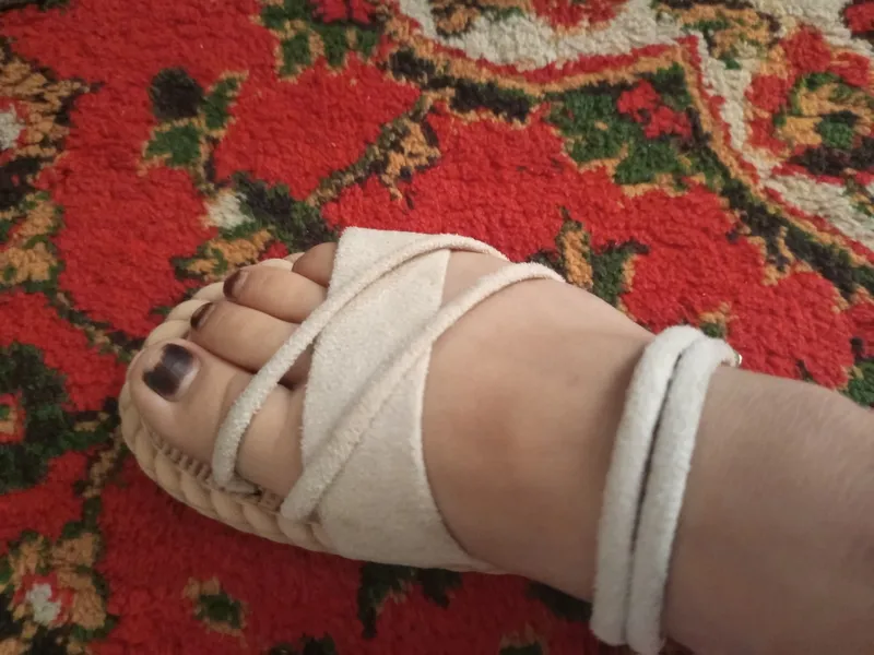 oyoq kiyim oyoq kiyim