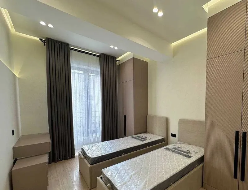 C-2 • 3 xona • 85 m² • 5/9-qavat 3 C-2 • 3 xona • 85 m² • 5/9-qavat 3