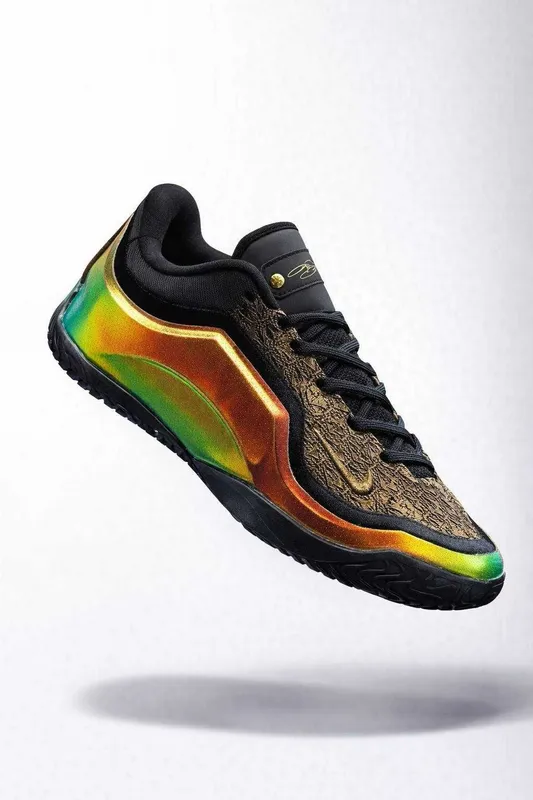 Баскетбольные кроссовки Nike LeBron 23, размеры от 40 до 46.