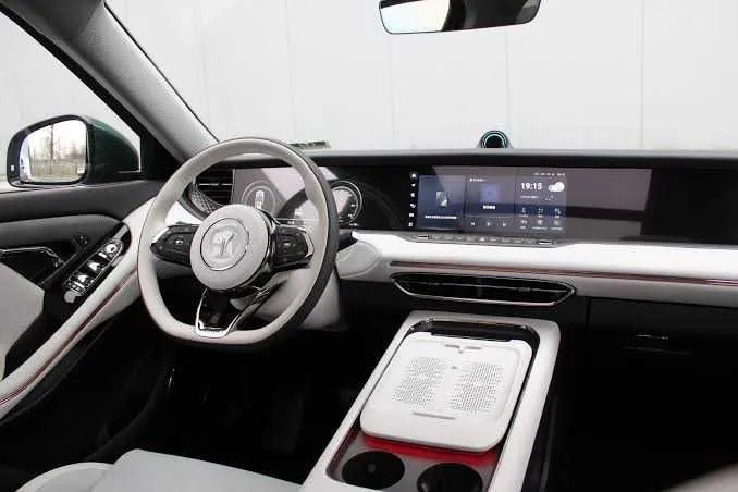 Voyah Free 318km 2025 AWD Naxt va Halol nasiya savdo 2 Voyah Free 318km 2025 AWD Naxt va Halol nasiya savdo 2