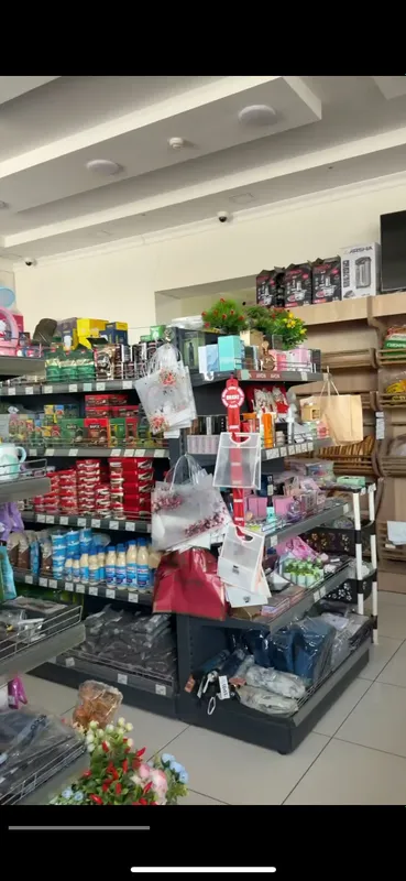Stelyajlar,xolodilniklar,2 ta kassaaparat(stoli bn 1 Stelyajlar,xolodilniklar,2 ta kassaaparat(stoli bn 1