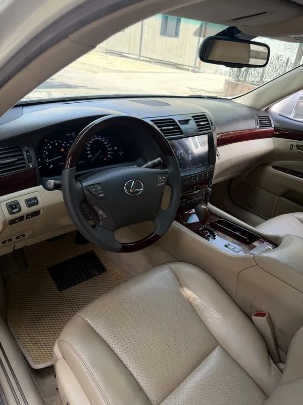 Lexus ls460 пробег: 140000 ming 3 Lexus ls460 пробег: 140000 ming 3