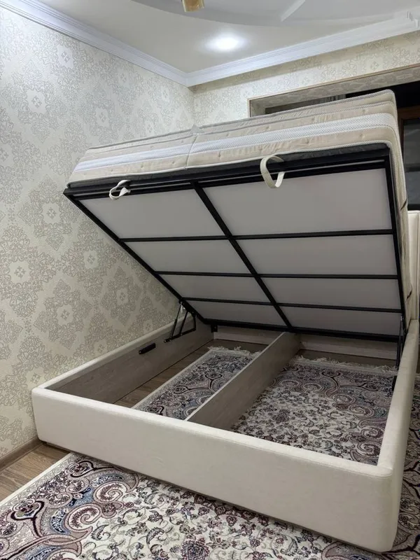 Спальный крават. Холати жуда тоза. Матраси билан сотилади — фото 1
