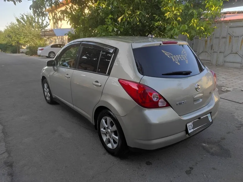 Nissan Tiida 1.6 4