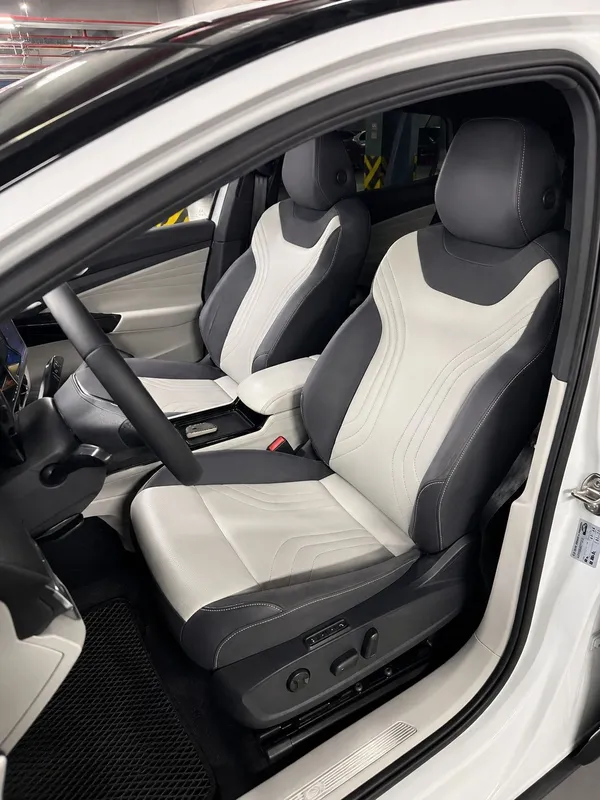 Volkswagen ID.4 crozz Pro Full 2021, белый салон, 360 камера, Head-Up — фото 4