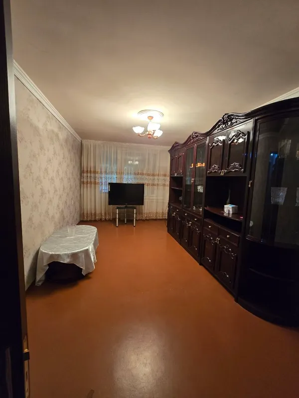 Чиланзар 26 кв 2/2/5 Кирпич,смежка, 2 балкона