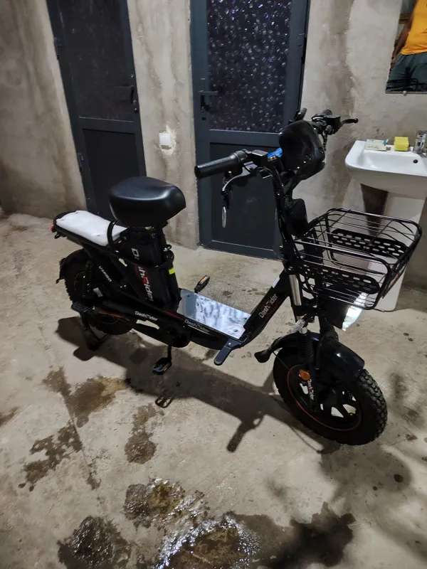 Skuter sotiladi dash rider v5pro 1