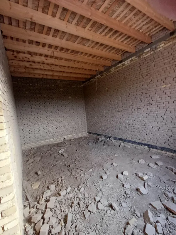 Urganch tumanda 400 kvadrat tugallanmagan hovli joy sotiladi. 5