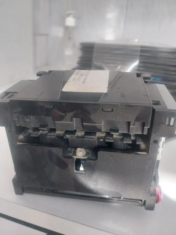 Купюроприемник ICT L-83 сотилади