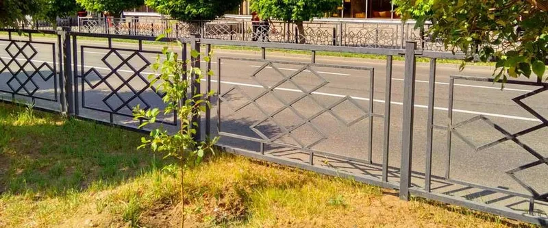 Забор из профильной (квадратной) и круглой трубы на заказ. — фото 4