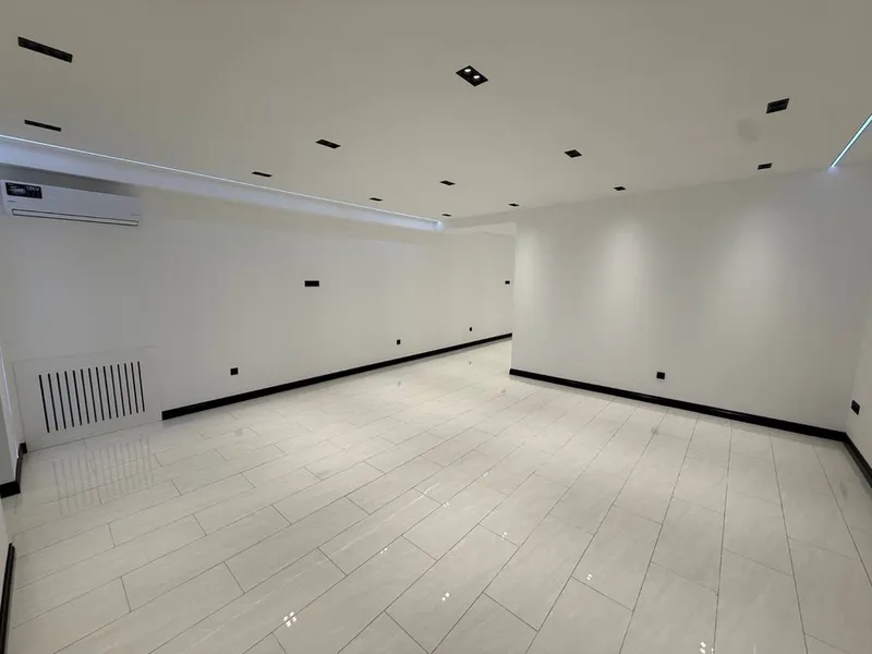 Срочно сдается нежилое ойбек 90м2 open space 7