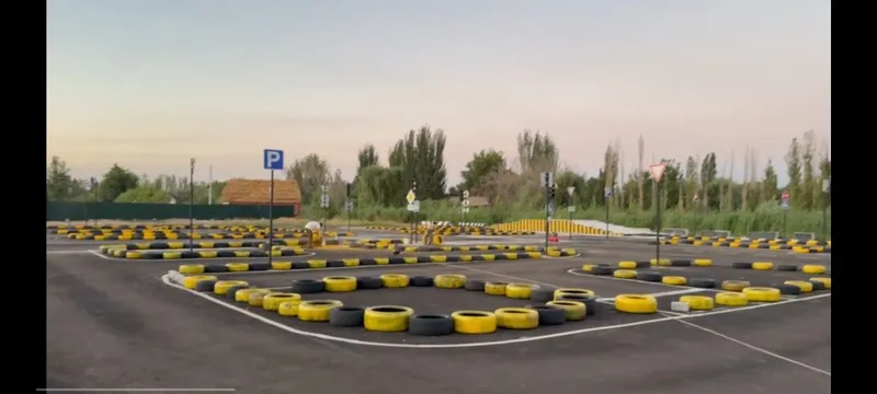 Avtodromda va ko'chada vajdeniya Avtoinstruktor 1 Avtodromda va ko'chada vajdeniya Avtoinstruktor 1