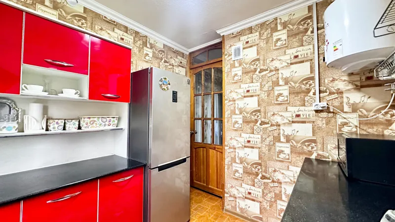 Срочно продается трехкомнатная квартира в Фергане — фото 6