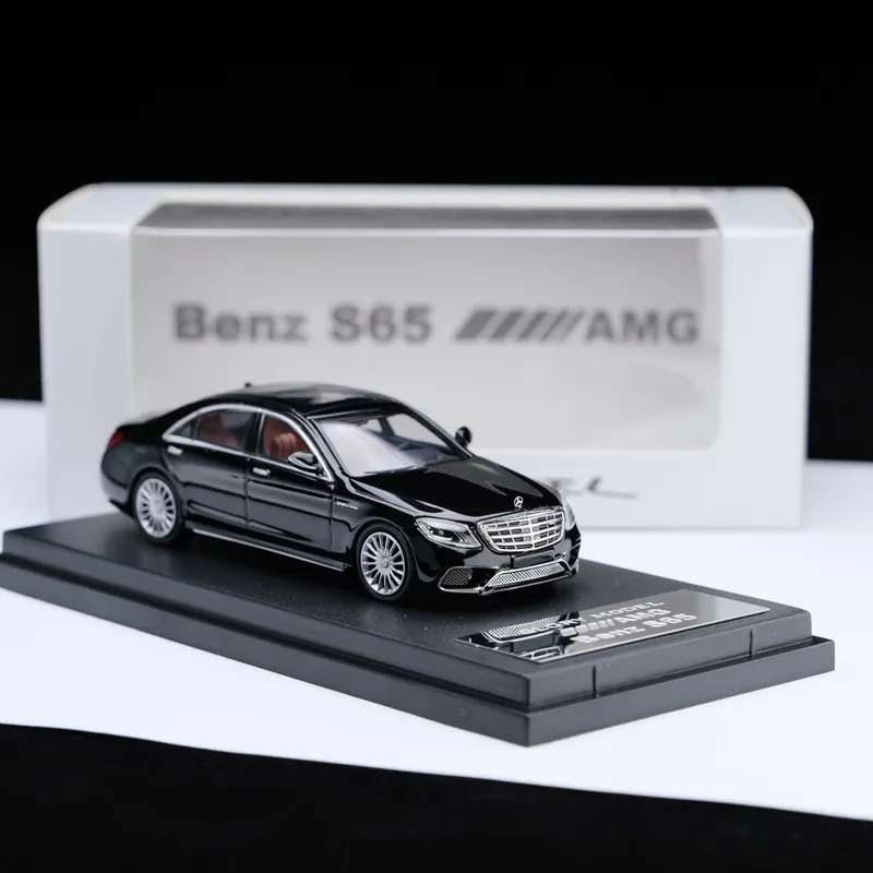 Mercedes-Benz AMG S65 W222 / 1:64 / Машинка 1 Mercedes-Benz AMG S65 W222 / 1:64 / Машинка 1