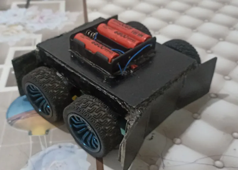 Robotatexnikaning robofutbol turidagi musobaqasi uchun ajoyib robot — фото 3