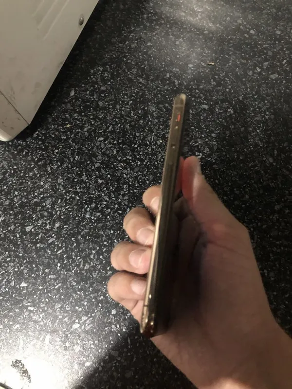 Iphone Xs tiniq holatdagisi sotiladi — фото 2