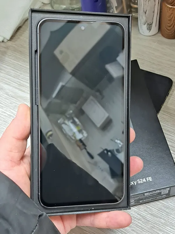 Samsung S24 FE память 8/256GB 3 Samsung S24 FE память 8/256GB 3