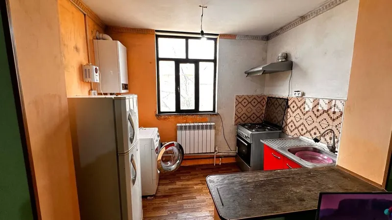 Урганч шахар Гурлан кучасида 2 хонали квартира ижарага берилади. 4 Урганч шахар Гурлан кучасида 2 хонали квартира ижарага берилади. 4