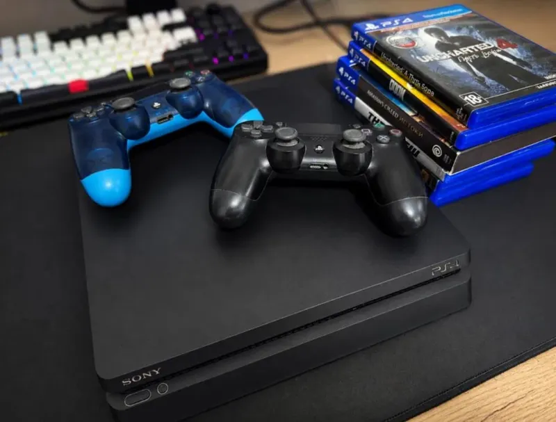 PlayStation 4 slim 1trb PlayStation 4 slim 1trb