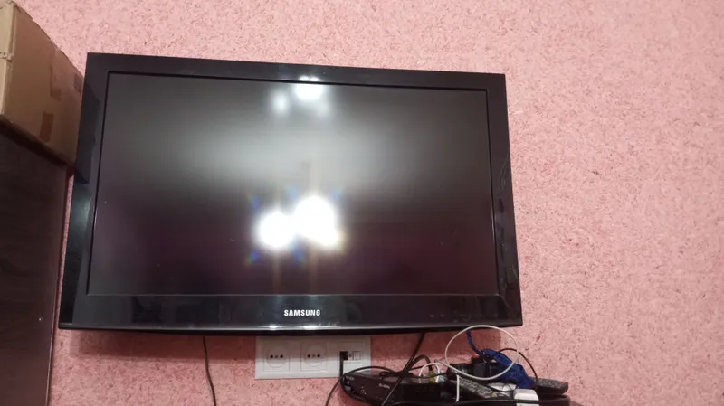 Televizor sotiladi