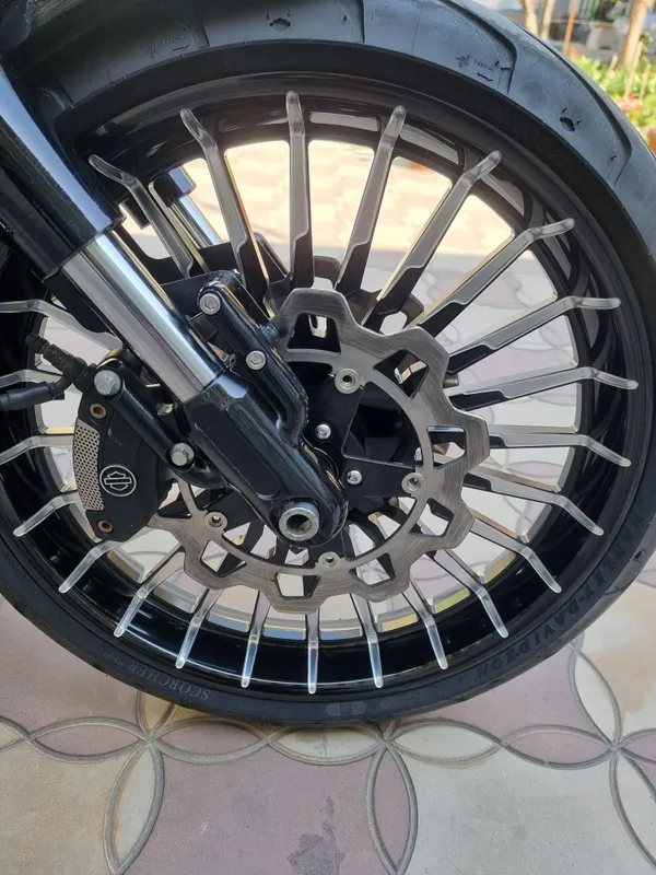 Harley-davidson v-rod tuning sotiladi — фото 6