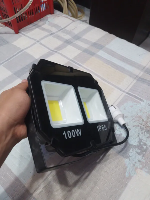 Прожектор 100W. 65IP. Projector 100W. 65IP. 3