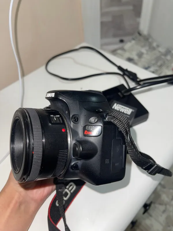 Фотоаппарат Canon EOS Rebel SL2 — фото 3