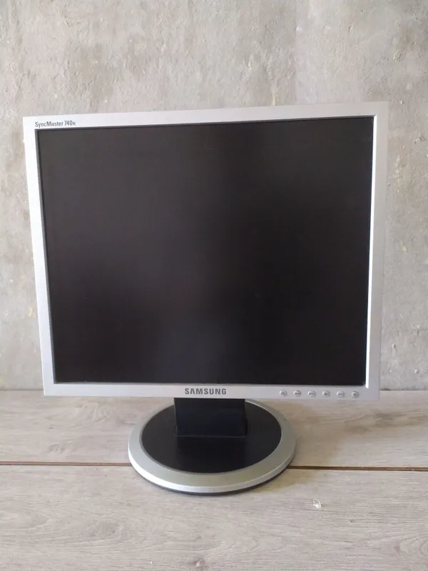 Монитор Samsung 17 диагональ 1