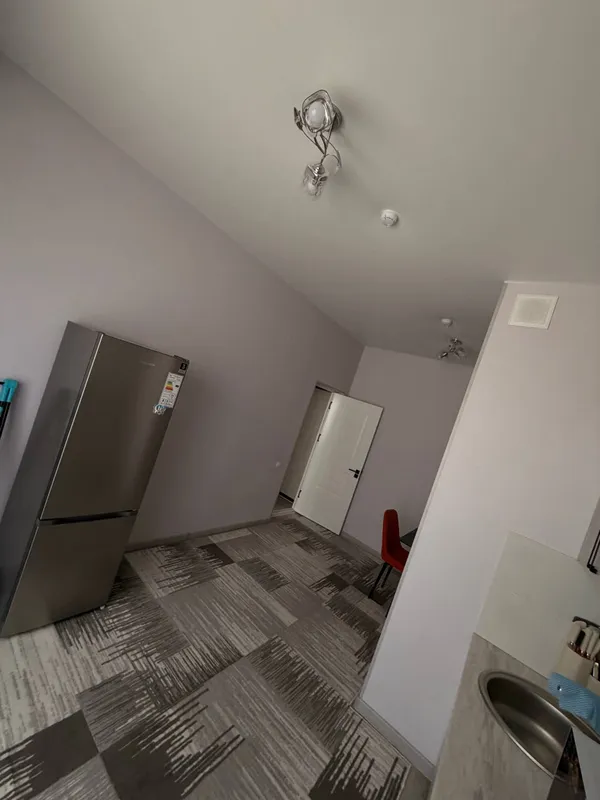 «Oz Zamin» turar joy majmuasida 1 xonali, 40 m² kvartira ijaraga beriladi 2