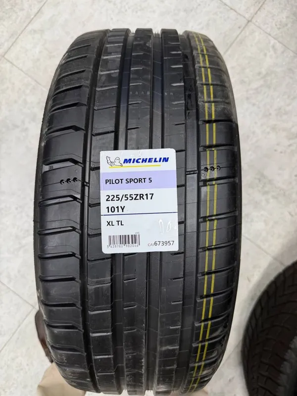 Shina Balon Michelin Мишлен 225/55 R17 CrossClimate 2 8 Shina Balon Michelin Мишлен 225/55 R17 CrossClimate 2 8
