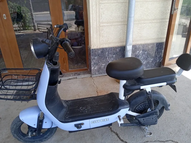 kamchilik yoʻq bir zaryadda 7-8 km yurdi 45 tezli