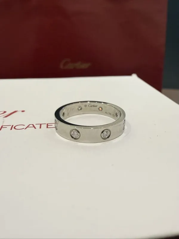 NEW Кольцо с бриллиантами Cartier Love B40506 WG