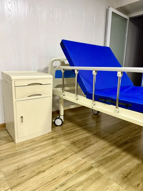 Многофункциональная кровать для ухода за больными в аренду 3