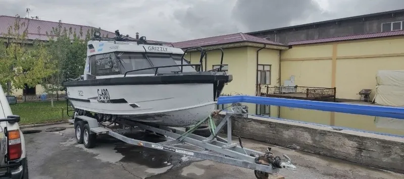 Продается или Обмен, Катер GRIZZLY G680 Twin Авто Внидарожник