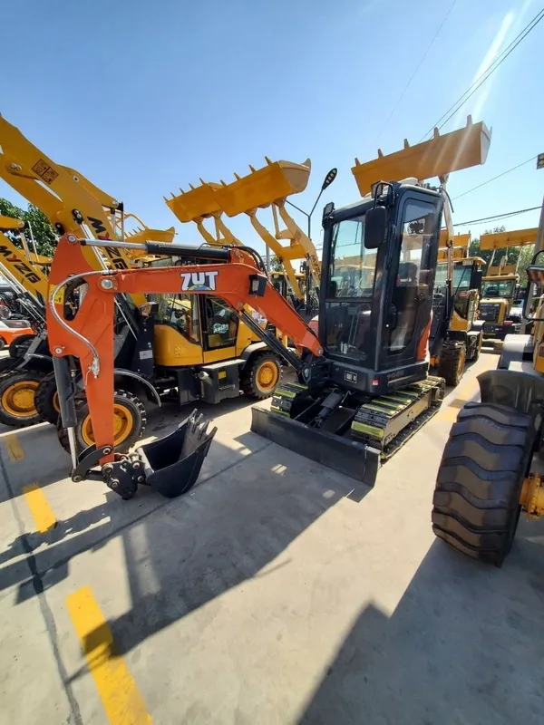 Gusenichniy mini ekskavator Zut27 1 Gusenichniy mini ekskavator Zut27 1